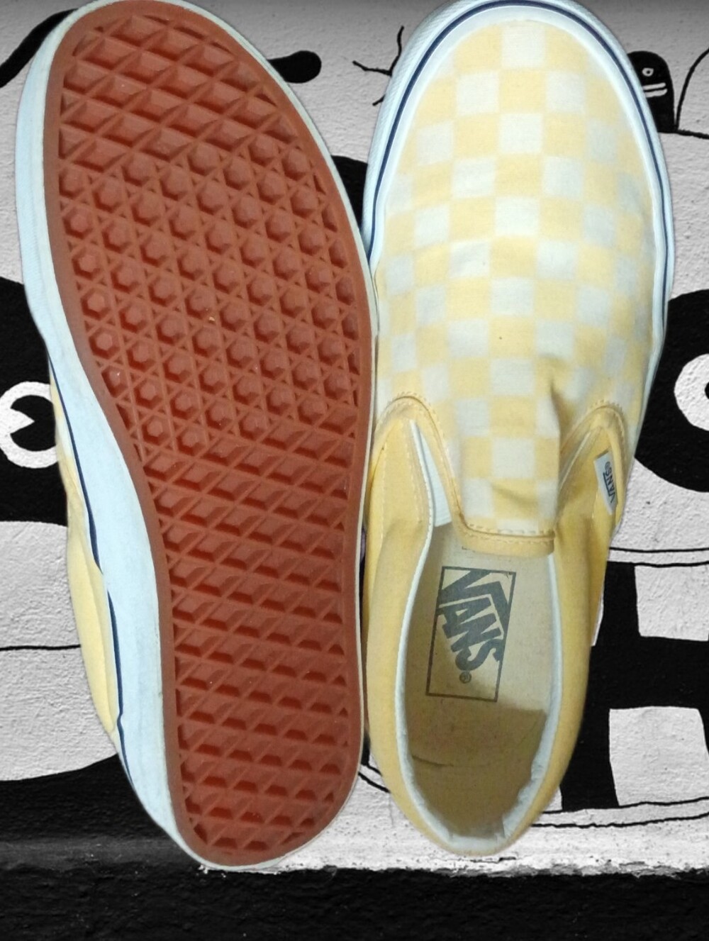 🌞 Sunshine on the Go: Yellow and White Checkered Vans in Size 8.5 🌊☀️ - Picture 6 of 7